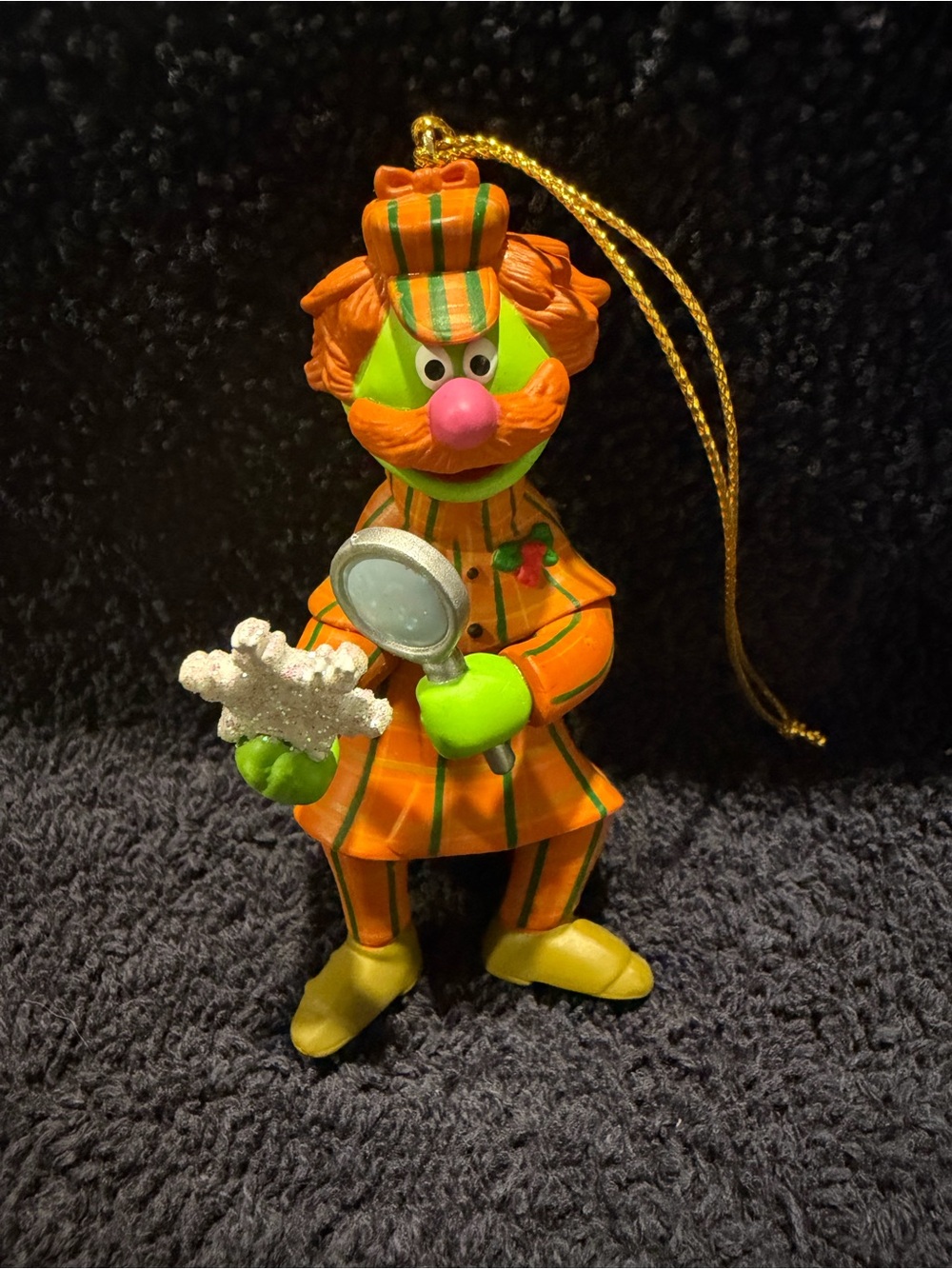 Christmas on Sesame Street 26232 017 - Sherlock Hemlock